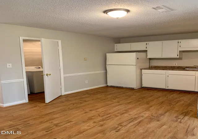 5th image of 1425 Cherrycrest Dr, Durham, NC 27704 | MLS# 10178473