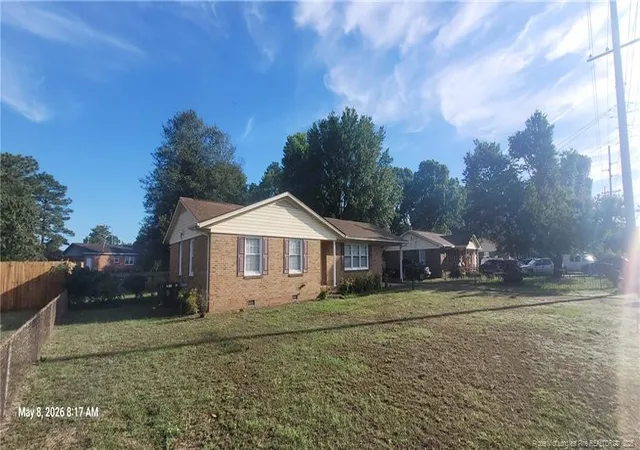 Photo 3 of Single family home for sale at 952 Kaywood Dr, Fayetteville, NC 28311 | MLS# 762188 | Listing updated on 2026-09-20