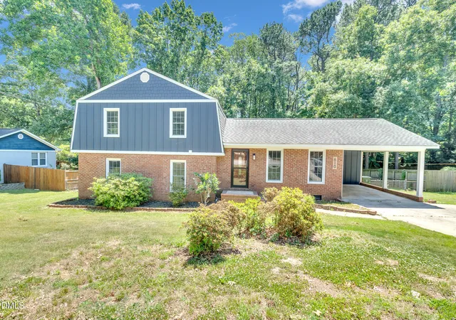 Photo 1 of Single family home for sale at 610 Se Maynard Rd, Cary, NC 27511 | MLS# 10165738 | Listing updated on 2026-07-27