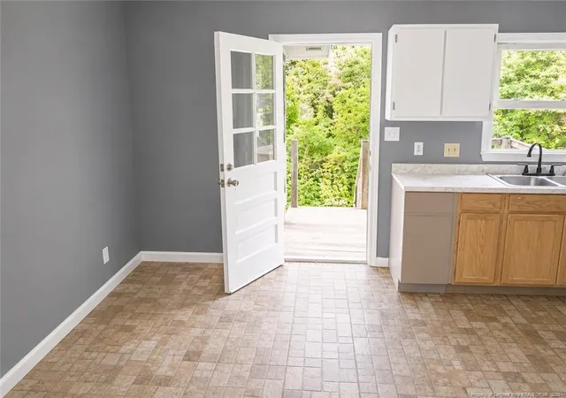 5th image of 973 Odom Dr, Fayetteville, NC 28304 | MLS# 762127