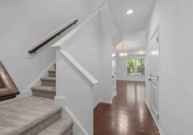 4th image of 102 Ransomwood Dr, Apex, NC 27539 | MLS# 10165751