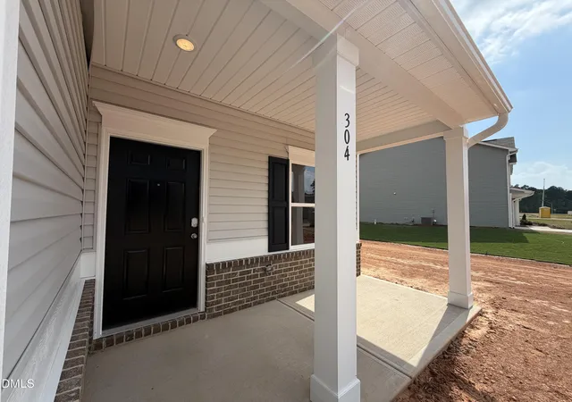 Photo 3 of Single family home for sale at 304 Allegheny Dr, Sanford, NC 27330 | MLS# 10165816 | Listing updated on 2026-09-17