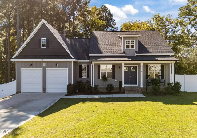 Photo 2 of Single family home for sale at 255 Ravens Row Dr, Benson, NC 27504 | MLS# 10166049 | Listing updated on 2026-09-15