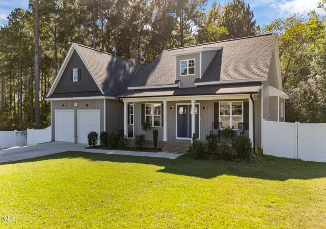 Photo 3 of Single family home for sale at 255 Ravens Row Dr, Benson, NC 27504 | MLS# 10166049 | Listing updated on 2026-09-15
