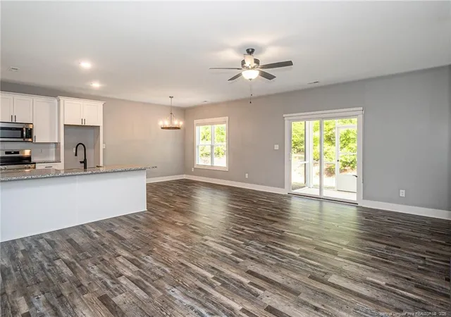 4th image of 3023 Candlelight Dr, Fayetteville, NC 28311 | MLS# 762236