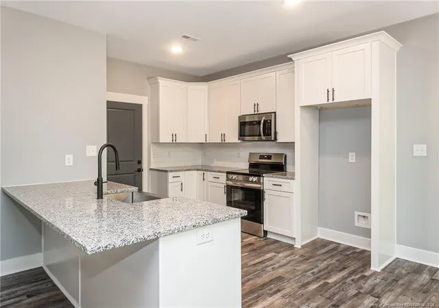 3rd image of 3019 Candlelight Dr, Fayetteville, NC 28311 | MLS# 762240