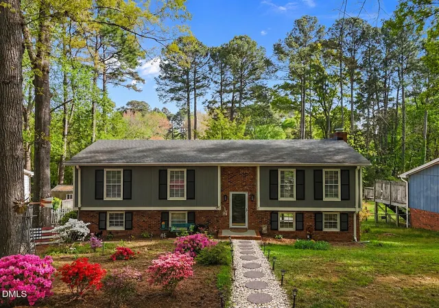 1st image of 5404 Fieldstone Dr, Raleigh, NC 27609 | MLS# 10166005
