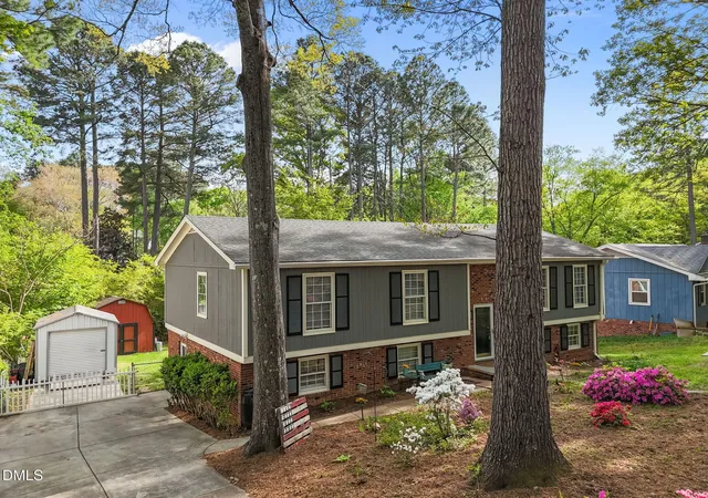 2nd image of 5404 Fieldstone Dr, Raleigh, NC 27609 | MLS# 10166005