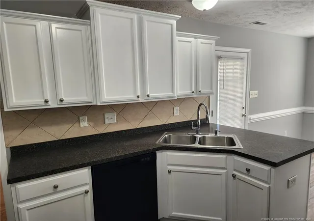 Photo 4 of Single family home for sale at 136 Cross Crk Dr, Raeford, NC 28376 | MLS# 762036 | Listing updated on 2026-09-18