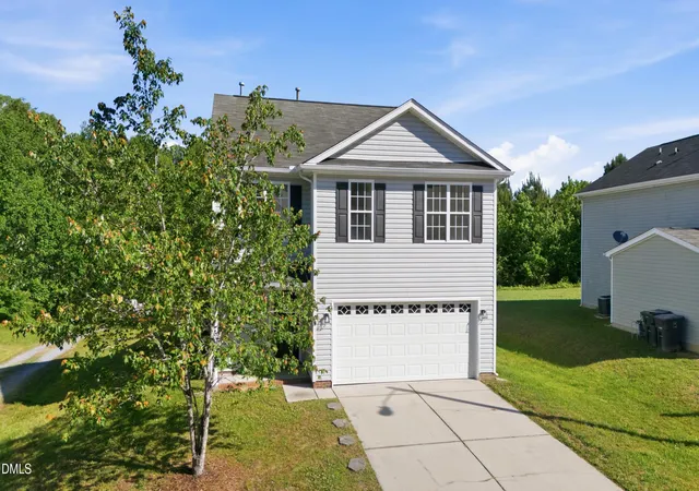 Photo 4 of Single family home for sale at 4908 Peppercorn Ln, Greensboro, NC 27406 | MLS# 10166218 | Listing updated on 2026-10-07