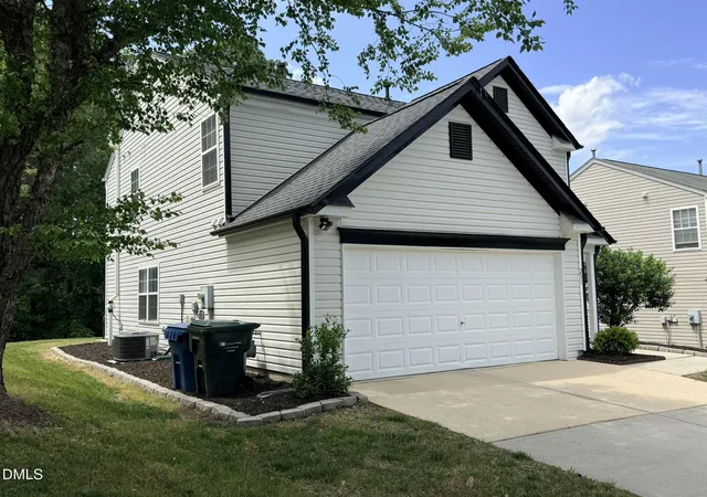 Photo 2 of Single family home for sale at 231 Pebblestone Dr, Durham, NC 27703 | MLS# 10166282 | Listing updated on 2026-10-15