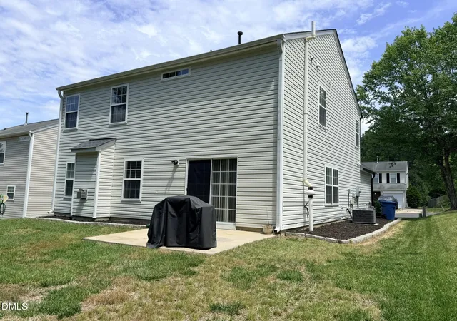 Photo 4 of Single family home for sale at 231 Pebblestone Dr, Durham, NC 27703 | MLS# 10166282 | Listing updated on 2026-10-15
