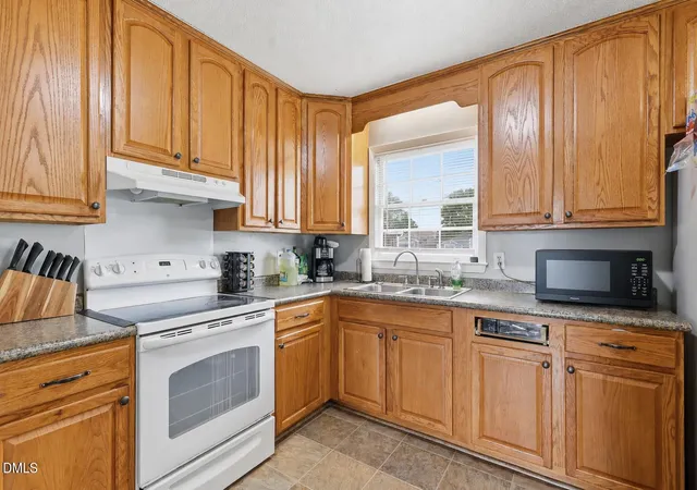 5th image of 3366 Vardaman Ave #3366, Hope Mills, NC 28348 | MLS# 10166436