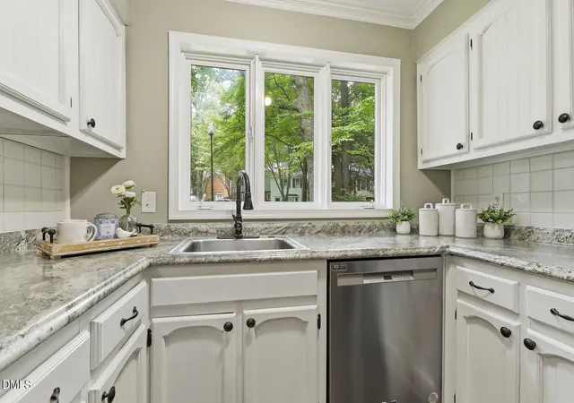 Homes for sale in Cary, NC | 1220 Collington Dr, Cary, NC 27511 | MLS# 10170133
