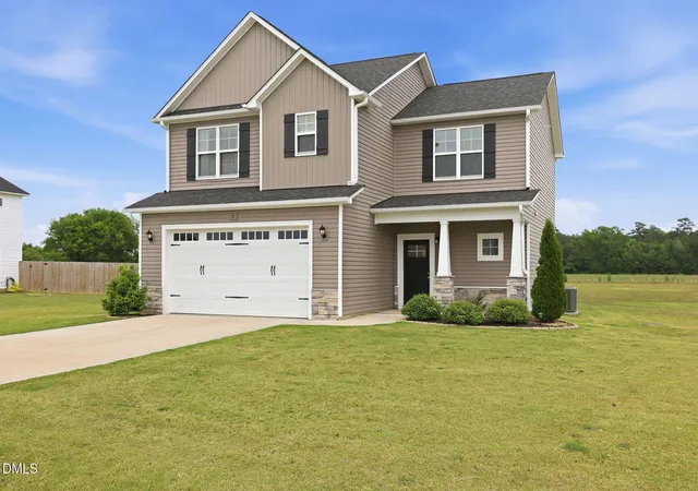 Homes for sale in Dunn, NC | 72 Sanford Ln, Dunn, NC 28334 | MLS# 10166726