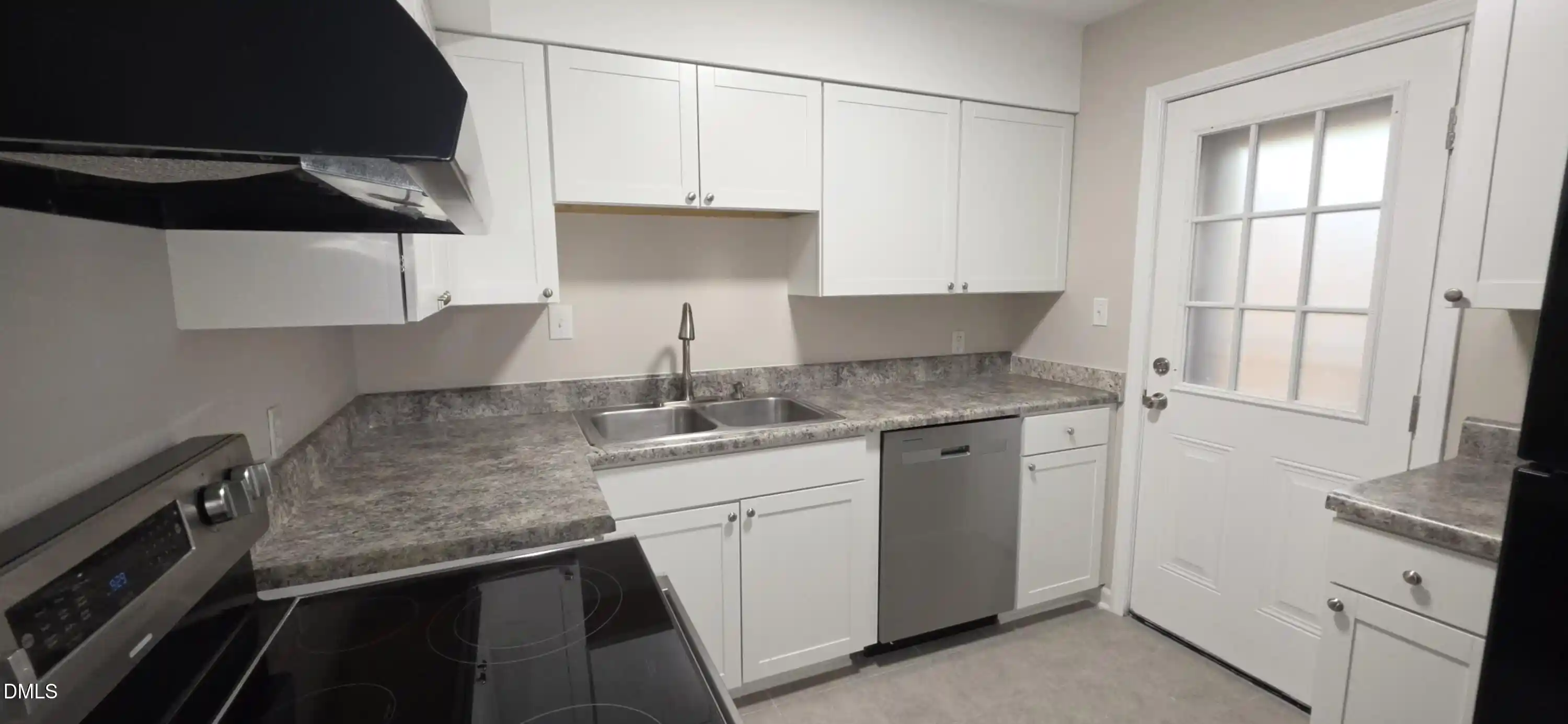 Listing Photo 2 - Condo for sale in 220 Elizabeth St located at 220 Elizabeth St, Chapel Hill, NC 27514 - Unit #A18