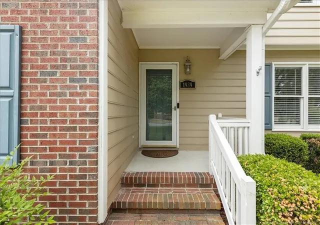 3rd image of 1939 Fairforest Dr, Fayetteville, NC 28304 | MLS# 762361