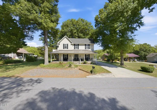Homes for sale in Taylorsville, NC | 206 Third Ave Se, Taylorsville, NC 28681 | MLS# 10167058