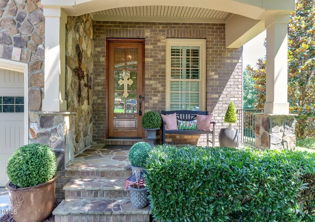 Photo 2 of Sale Pending at 3838 Cottage Rose Ln, Raleigh, NC 27612 | MLS# 10166557 | Listing updated on 2026-08-31
