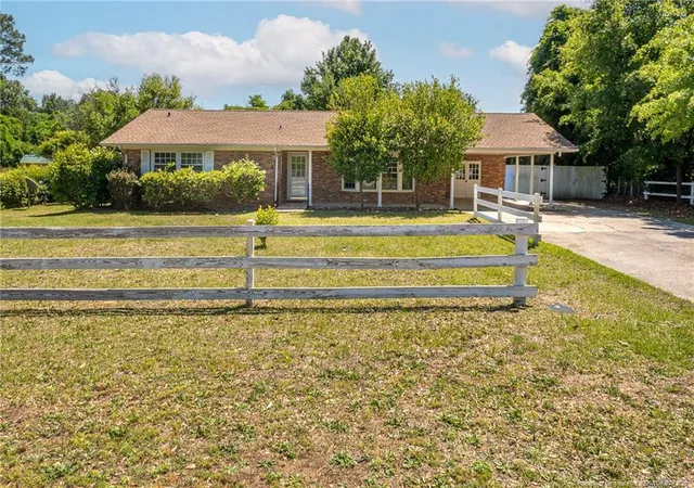 1st image of 504 Jamestown Ave, Fayetteville, NC 28303 | MLS# 762439