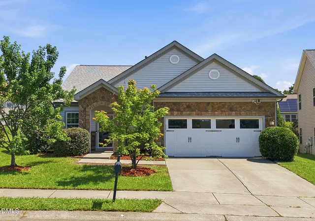 Photo 3 of Sale Pending at 815 Ember Dr, Durham, NC 27703 | MLS# 10181419 | Listing updated on 2026-08-05