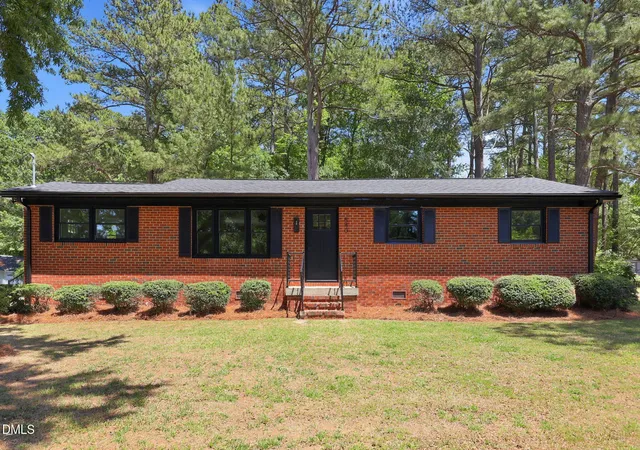 1st image of 540 N Pine St, Wendell, NC 27591 | MLS# 10167475