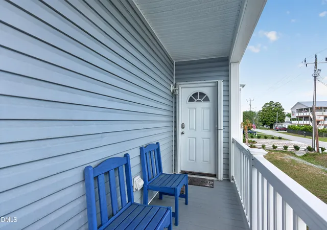 4th image of 111 Hanby Ave, Carolina Beach, NC 28428 | MLS# 10166595