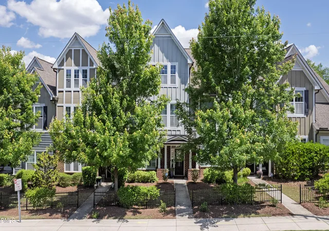 Homes for sale in Raleigh, NC | 2332 Noble Rd, Raleigh, NC 27608 | MLS# 10167593