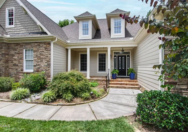 Photo 2 of Single family home for sale at 407 Waterville St, Raleigh, NC 27603 | MLS# 10181949 | Listing updated on 2026-10-06