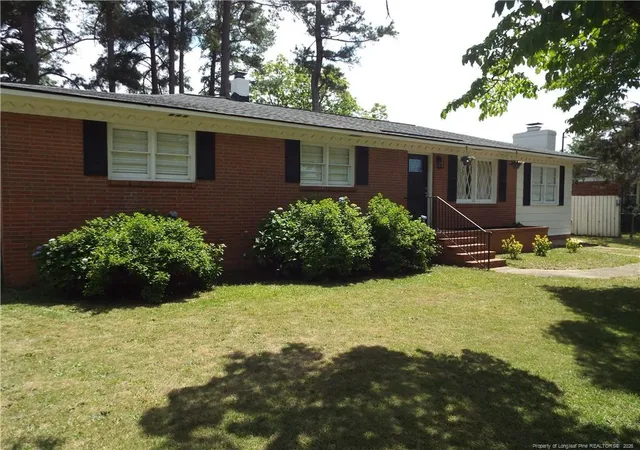 Photo 3 of Single family home for sale at 5101 N Sumac Cir, Fayetteville, NC 28304 | MLS# 762341 | Listing updated on 2026-09-18