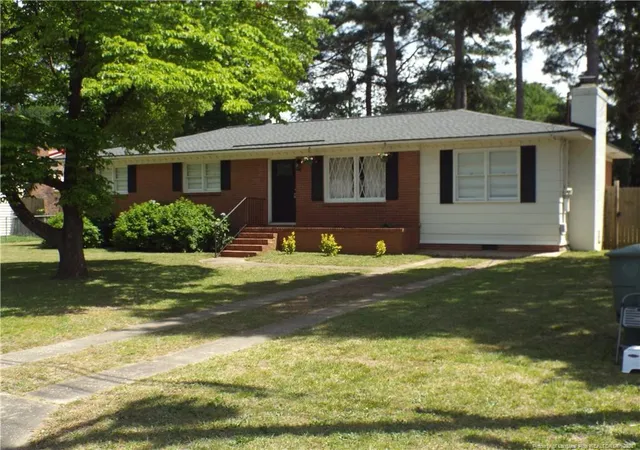 Photo 3 of Single family home for sale at 5101 N Sumac Cir, Fayetteville, NC 28304 | MLS# 762341 | Listing updated on 2026-09-18