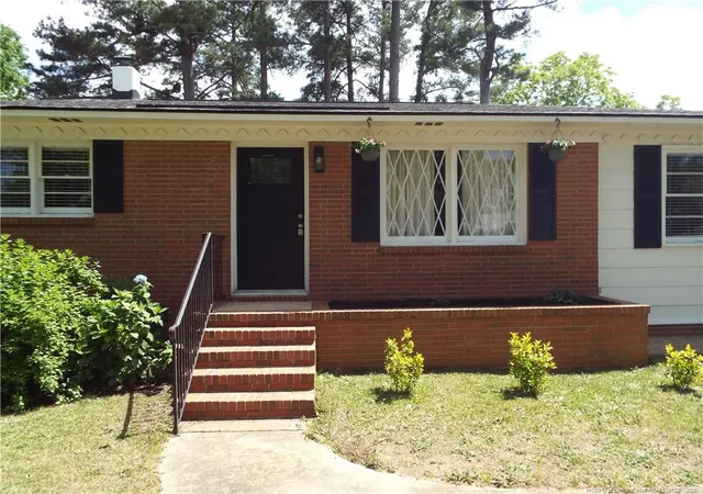 Photo 4 of Single family home for sale at 5101 N Sumac Cir, Fayetteville, NC 28304 | MLS# 762341 | Listing updated on 2026-09-18
