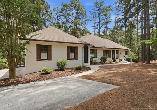 Homes for sale in Pinehurst, NC | 435 Tall Timbers Dr, Pinehurst, NC 28374 | MLS# 762164