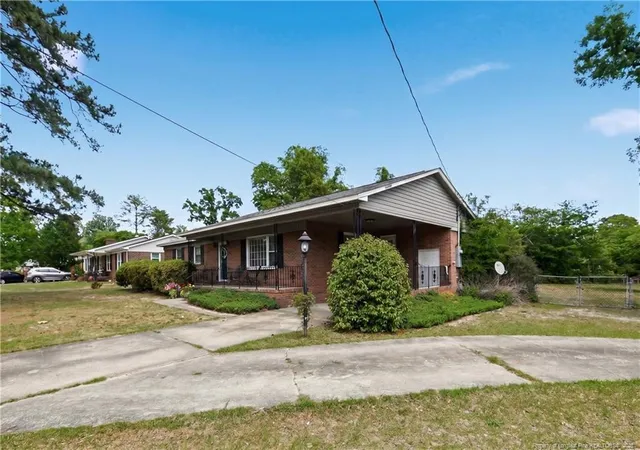 Photo 1 of Single family home for sale at 1413 Camelot Dr, Fayetteville, NC 28304 | MLS# 762433 | Listing updated on 2026-09-29