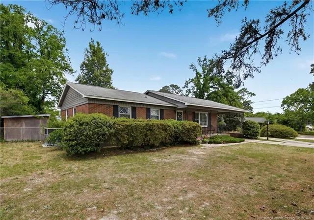 Photo 2 of Single family home for sale at 1413 Camelot Dr, Fayetteville, NC 28304 | MLS# 762433 | Listing updated on 2026-09-29