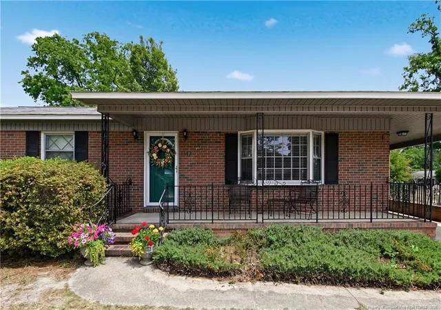 Photo 3 of Single family home for sale at 1413 Camelot Dr, Fayetteville, NC 28304 | MLS# 762433 | Listing updated on 2026-09-29