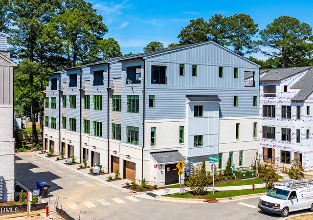 3rd image of 811 Niantic St, Cary, NC 27511 | MLS# 10167713