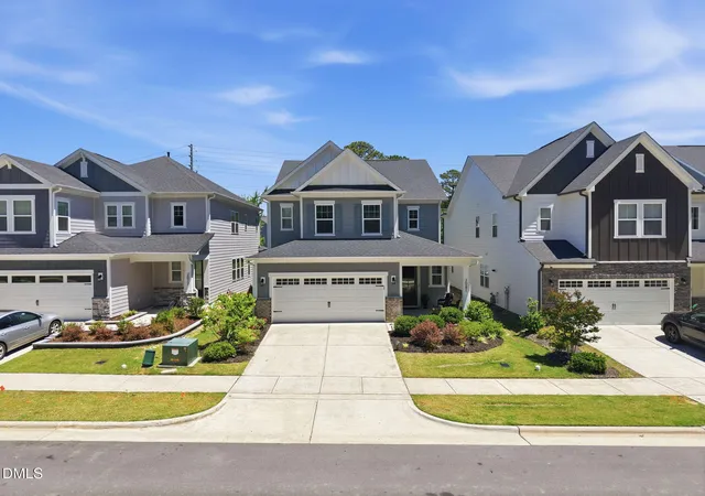 Photo 1 of Single family home for sale at 2081 Florine Dr, Apex, NC 27502 | MLS# 10168209 | Listing updated on 2026-08-31