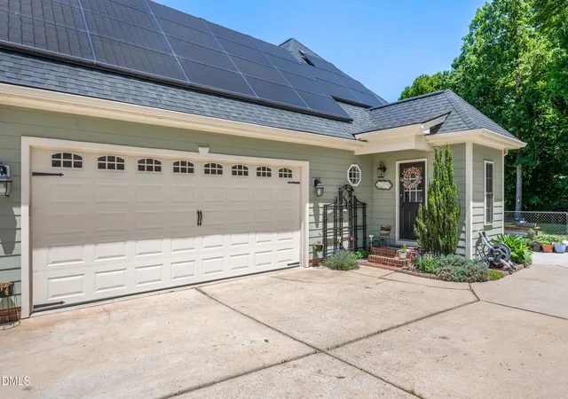 Photo 3 of Sale Pending at 428 Broadmoor Way, Clayton, NC 27520 | MLS# 10168299 | Listing updated on 2026-07-18