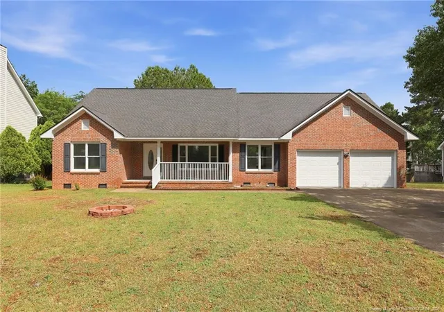 Photo 2 of Single family home for sale at 1967 Oakview Dr, Fayetteville, NC 28304 | MLS# 762494 | Listing updated on 2026-07-20