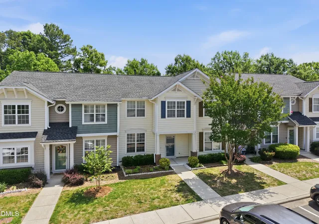 Photo 3 of Townhouse for sale at 1109 Hamlet Park Dr, Morrisville, NC 27560 | MLS# 10174468 | Listing updated on 2026-09-13