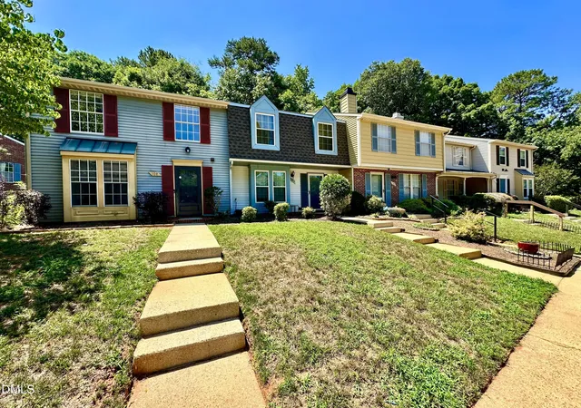 2nd image of 108 E Chalfont Wy, Cary, NC 27513 | MLS# 10166858