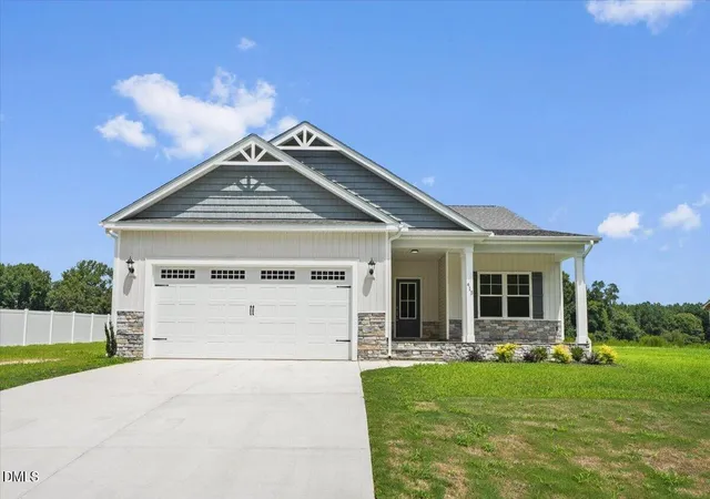 Photo 3 of Single family home for sale at 415 Creeks Edge Dr, Pikeville, NC 27863 | MLS# 10167091 | Listing updated on 2026-09-20