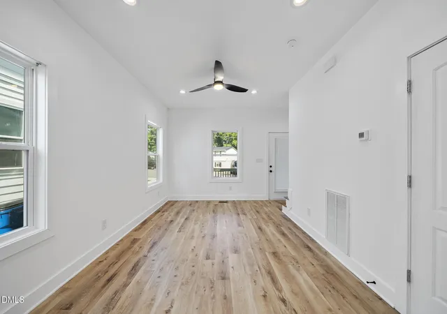 3rd image of 808 Vardaman St, Raleigh, NC 27610 | MLS# 10167320