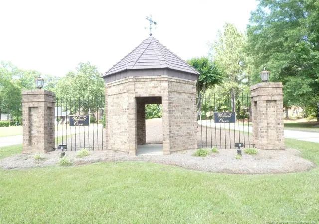 2nd image of 202 Walnut Cove Dr, Lumberton, NC 28358 | MLS# 762495