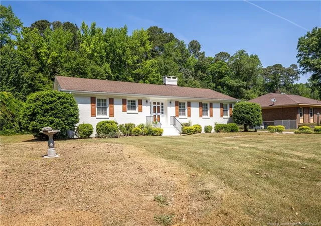 Homes for sale in Clinton, NC | 505 Lafayette St, Clinton, NC 28328 | MLS# 762560