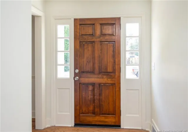 Photo 3 of Single family home for sale at 505 Lafayette St, Clinton, NC 28328 | MLS# 762560 | Listing updated on 2026-07-18