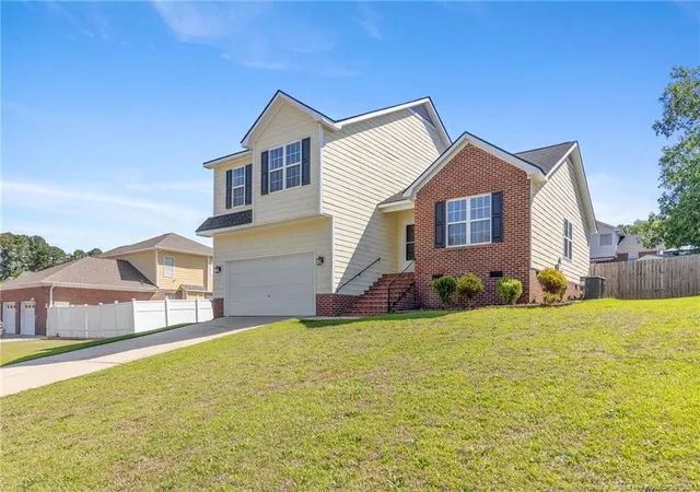 3rd image of 1009 Bugle Call Dr, Fayetteville, NC 28314 | MLS# 762535