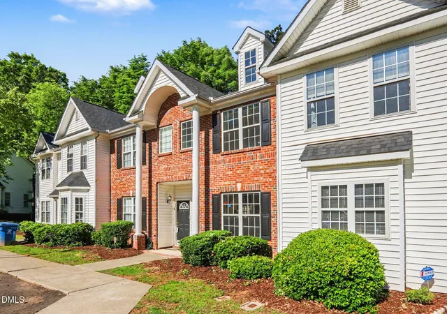 Homes for sale in Durham, NC | 10 Moorefield Ct, Durham, NC 27705 | MLS# 10167761