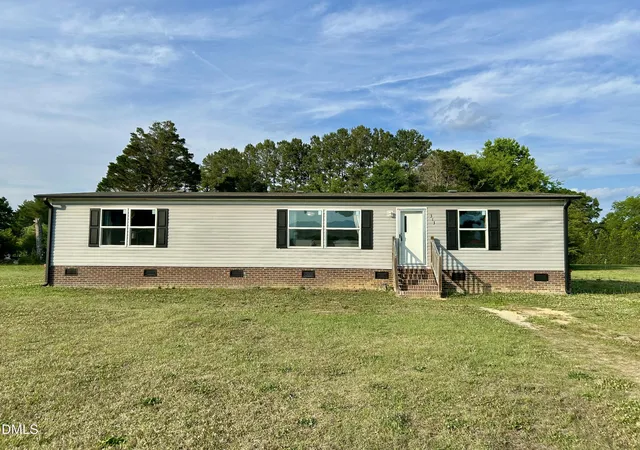 Homes for sale in Selma, NC | 313 Old Country Ln, Selma, NC 27576 | MLS# 10168188